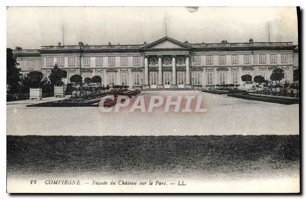 Compiègne — Fachada do Castelo no Parque — LL. - Frente
