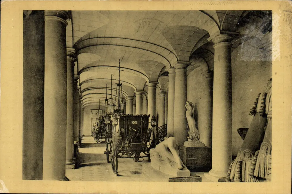 Castelo de Compiègne — Sala das Colunas — Edição dos Museus Nacionais - Frente