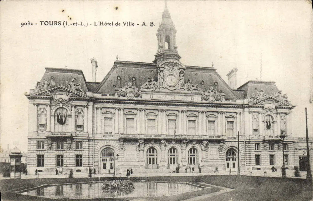 Tours (Indre-et-Loire) - Das Rathaus - A. B. Nr. 9032 - Vorderseite