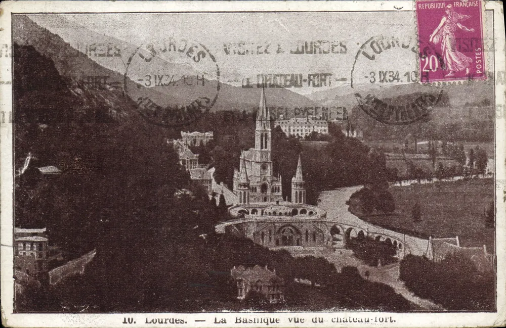 Lourdes — Ansicht der Basilika vom Schlossfriedhof — Verleger: - Vorderseite
