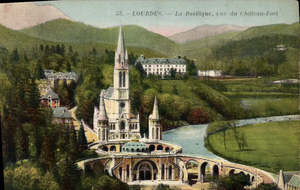 Lourdes — Die Basilika, Ansicht vom Schloss-Fort — Photo Edition Quirault - Vorderseite