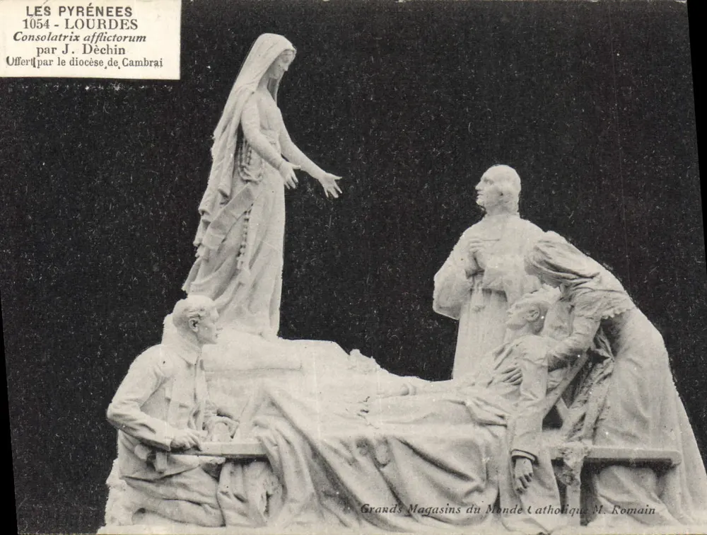 Statue der Jungfrau von Lourdes — Consolatrix afflictorum — von J. Dèchîn, gespendet vom Bistum Cambrai - Vorderseite