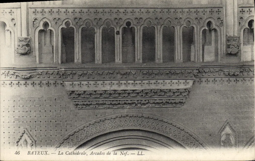Bayeux — Die Kathedrale, Arkaden der Kirche — LL. Nr. 46 - Vorderseite