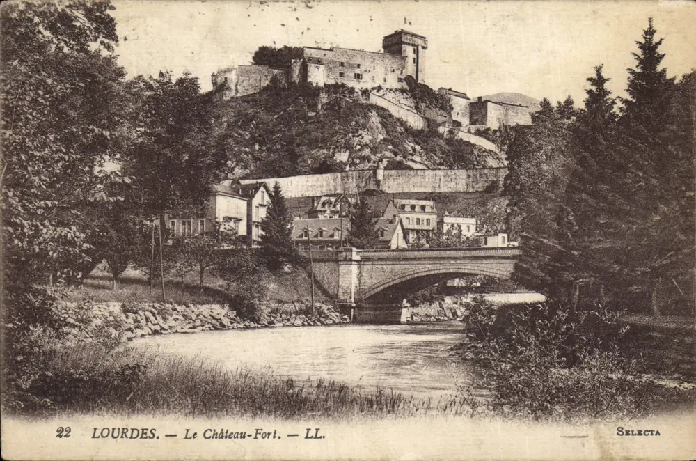Lourdes — O Castelo-Forte — Selecta - Frente