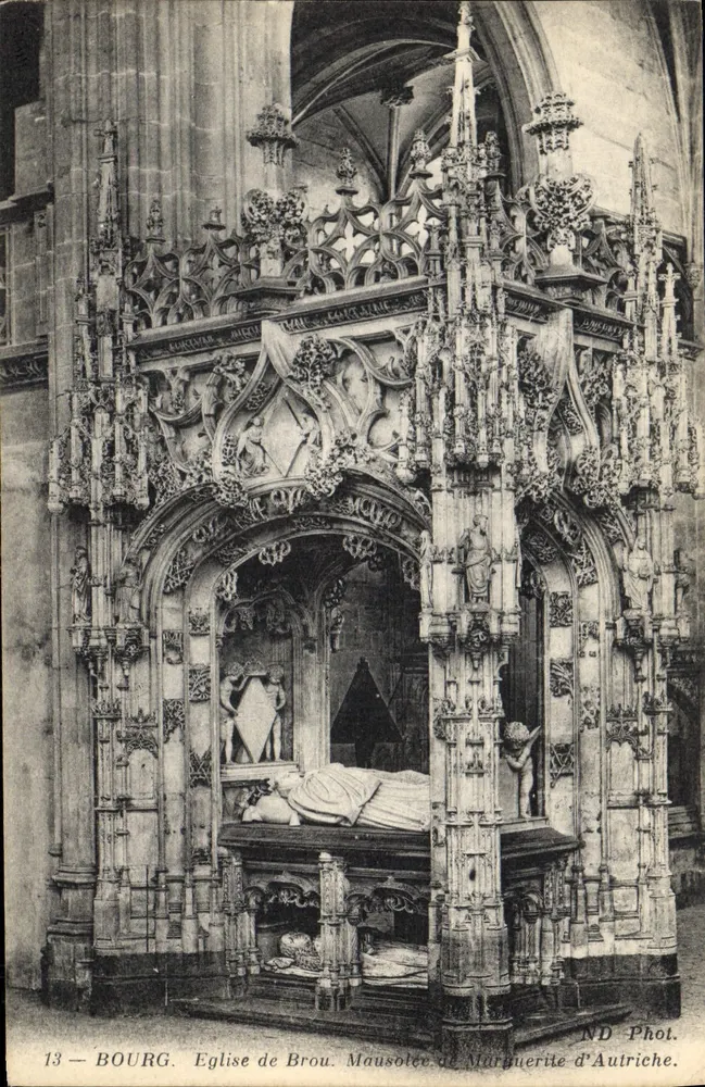 Bourg - Igreja de Brou. Mausoléu de Marguerite d'Aultriche — ND Phot. - Frente