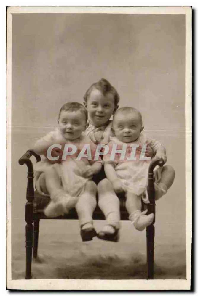Tres niños — foto de estudio — editor desconocido - Anverso