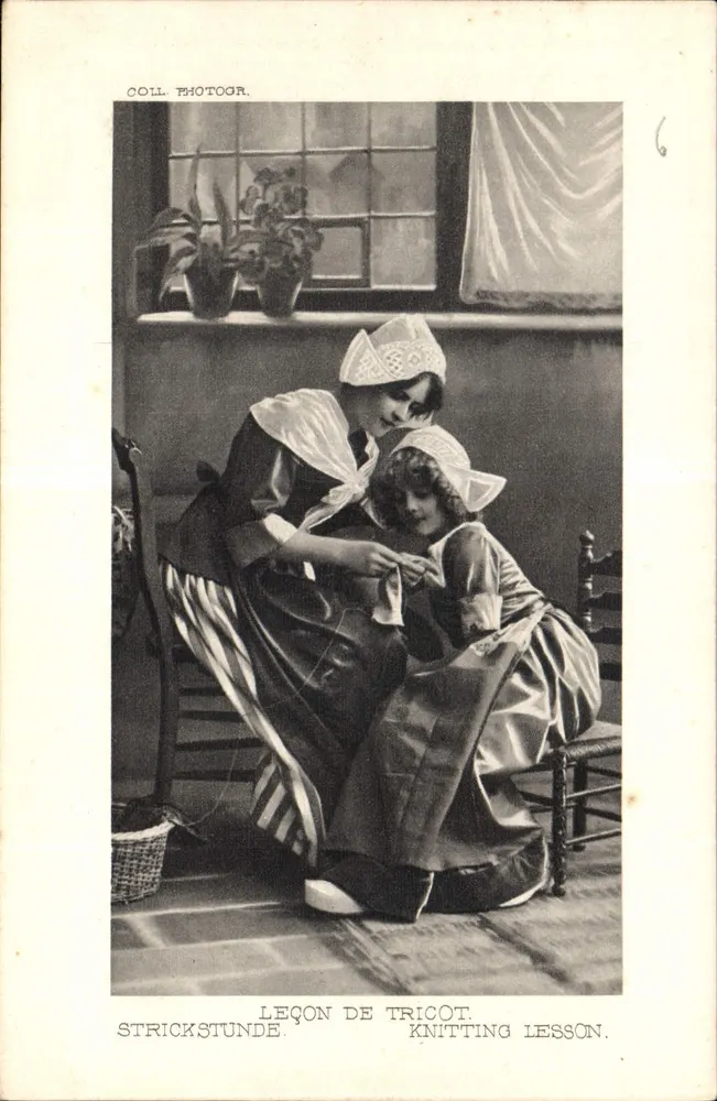 Aula de tricô — Knitting lesson — Coll. Photogr. n°6 - Frente
