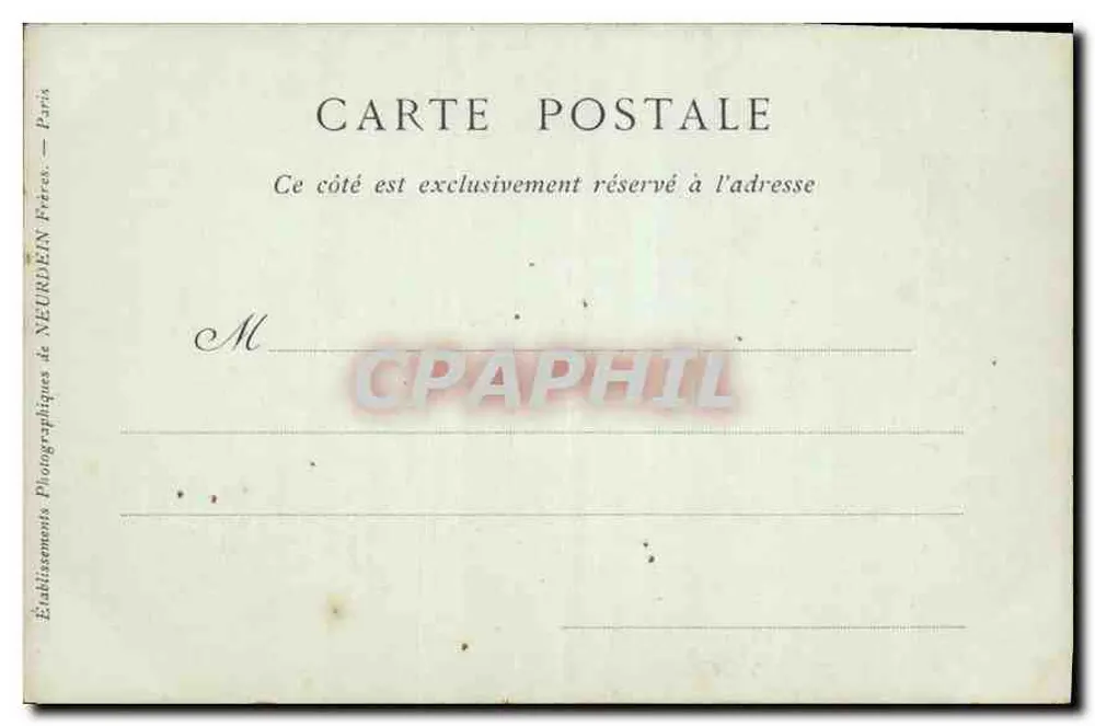 Castelo de Chantilly — A Cour d'Honneur — Collections ND Phot - Verso