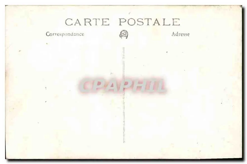 Criança sentada em uma cadeira — paisagem no fundo — cartão postal vazio - Verso