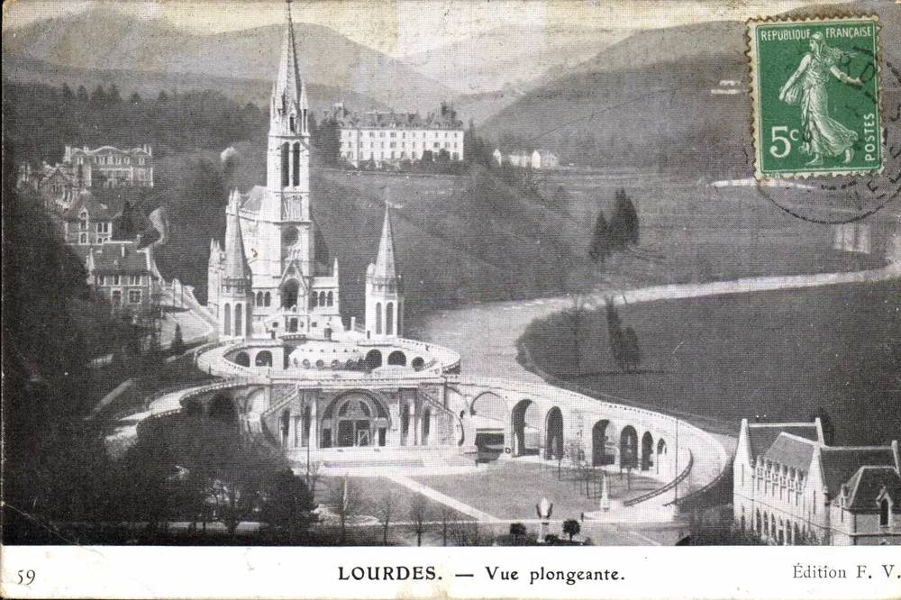 LOURDES — Vista aérea. — Edição F. V. n°59 - Frente