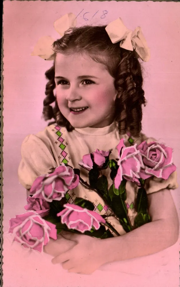 Menina com buquê de rosas — cartão postal colorido — editor desconhecido, número de série 1618 - Frente