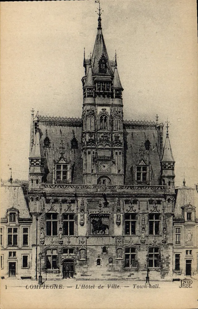 Compiègne — O Hotel de Ville — Town-hall. — JND Phot. - Frente