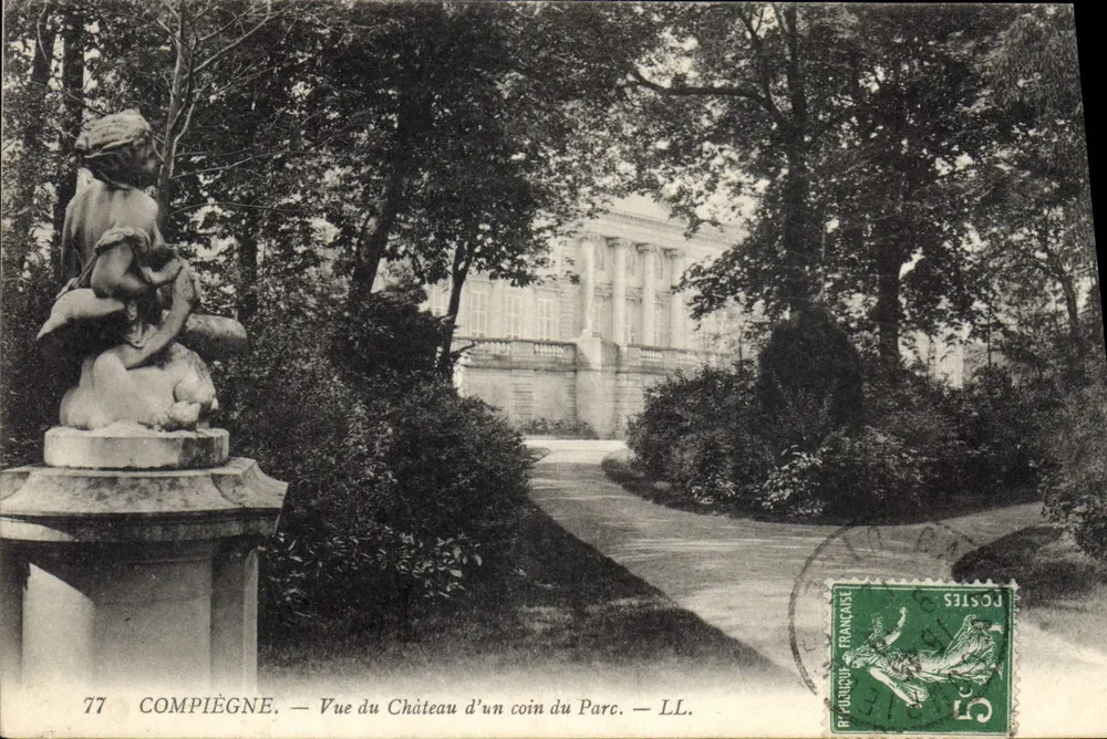 Compiègne — Vista do Castelo de um canto do Parque — LL. — n°77 - Frente
