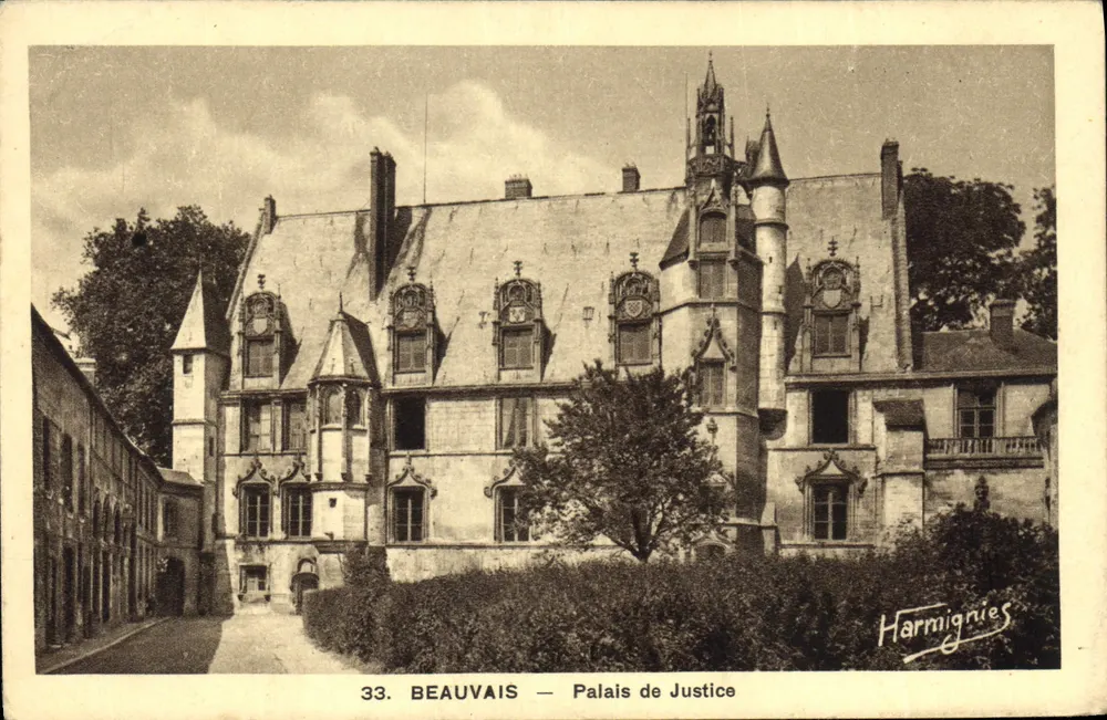 Beauvais — Palácio de Justiça — Harmignies - Frente