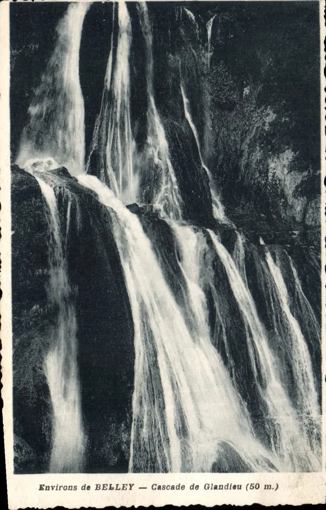 Arredores de BELLEY — Cachoeira de Glandieu (50 m.) — Compagnon, Editor em Belley (Ain) - Frente