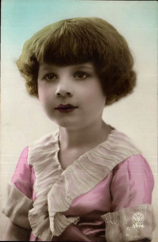 Menina pequena com vestido rosa — retrato — Ray Noyer, n° 3274 - Frente