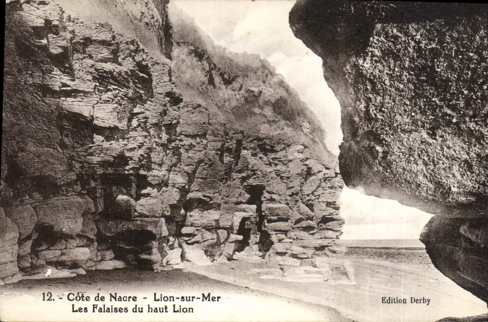 Die Klippen von Haut Lion — Côte de Nacre — Lion-sur-Mer — Edition Derby - Vorderseite