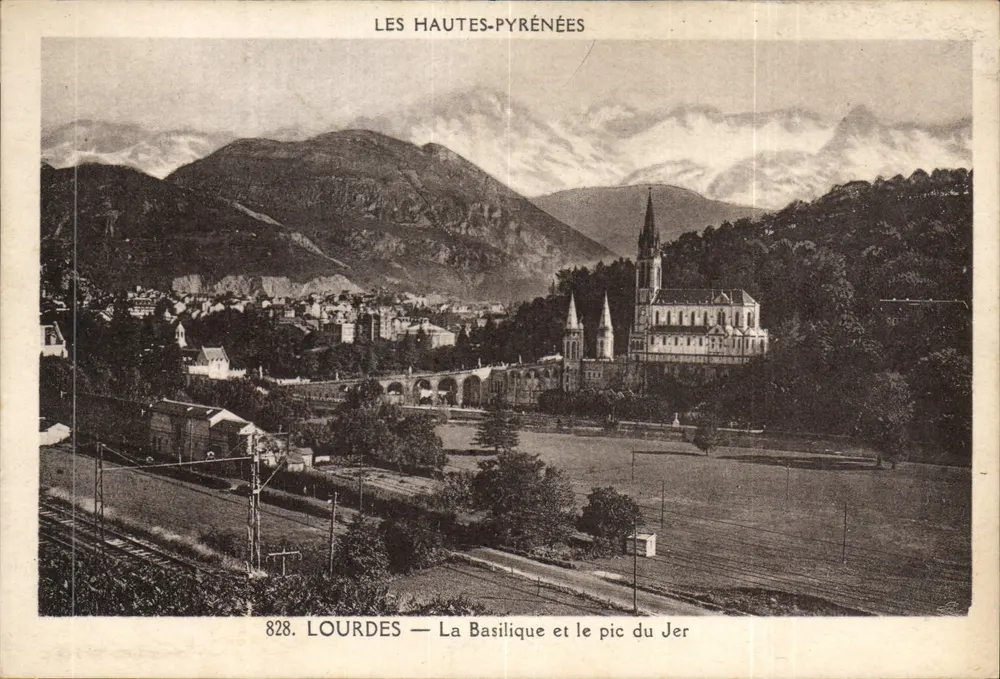 Lourdes — A Basílica e o pico do Jer — Edição Pyrénées-Océan, Toulouse - Frente
