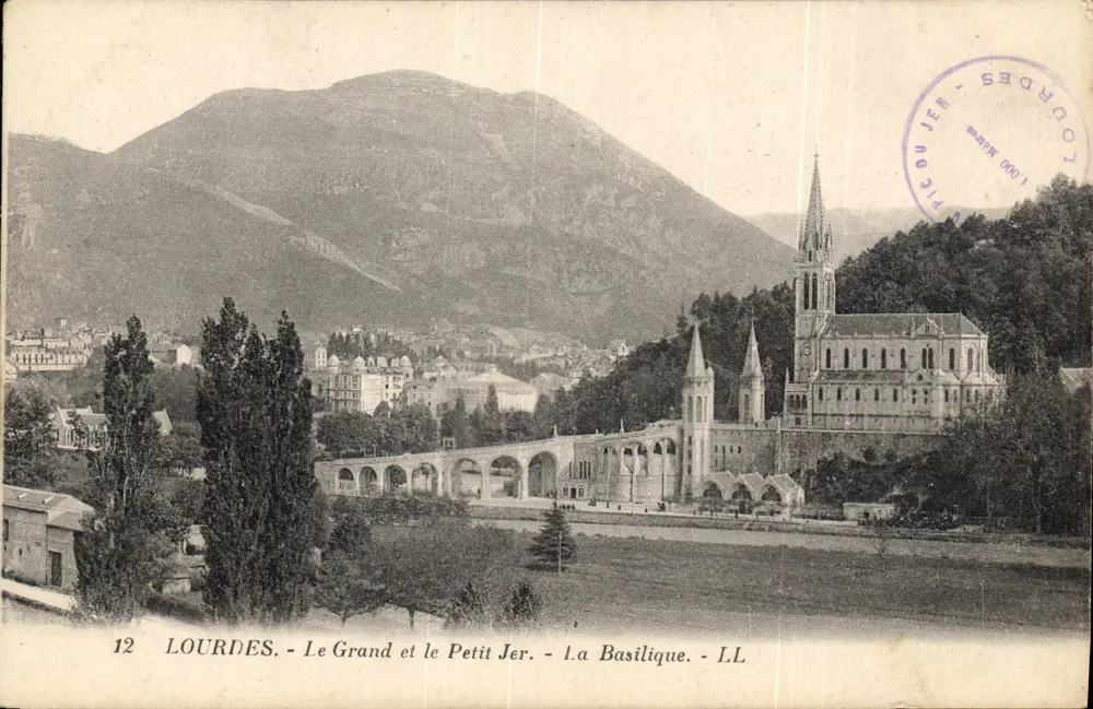 Lourdes - Der Große und Kleine Jer - Die Basilika - LL - Vorderseite
