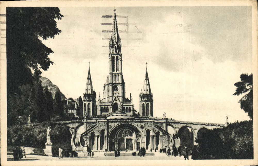 Lourdes — A Basílica vista de frente — Edição P. Doucer, n°40 - Frente