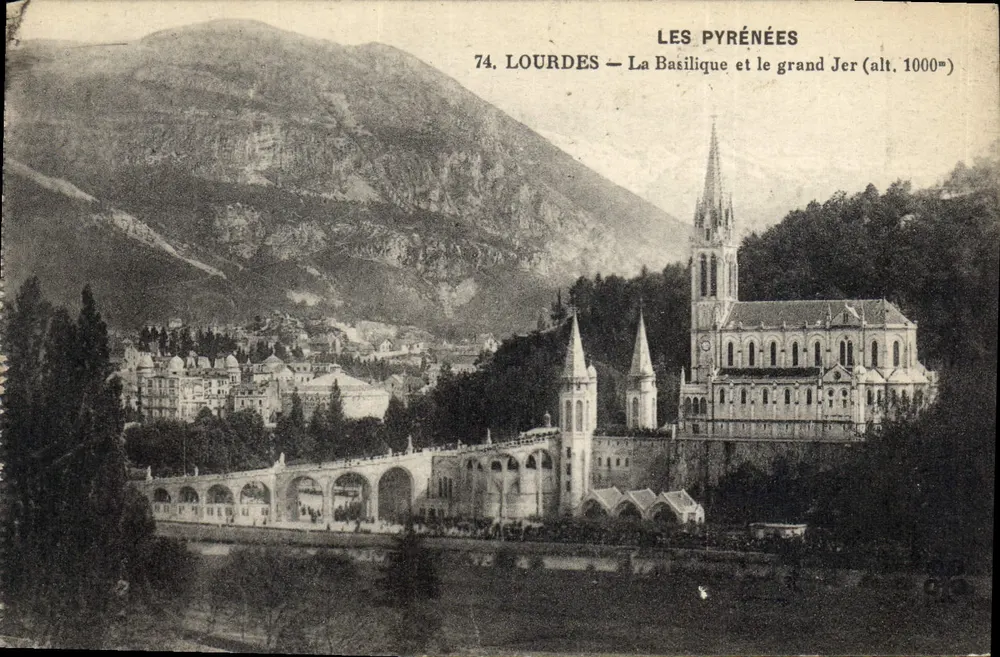 Lourdes — A Basílica e o grande Jerônimo (alt. 1000m) — Os Pirineus, n°74 - Frente