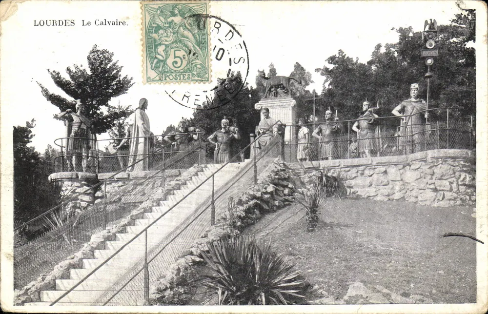 Lourdes — O Calvário — vista do calvário com estátuas — editor não visível - Frente