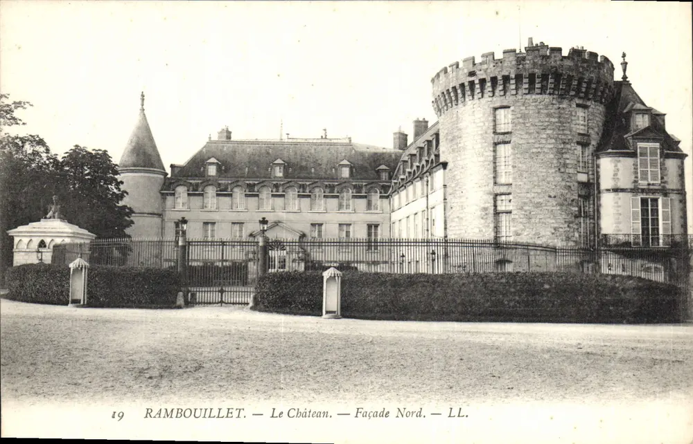 Rambouillet — Het Kasteel — Noordzijde — LL. - Voorkant