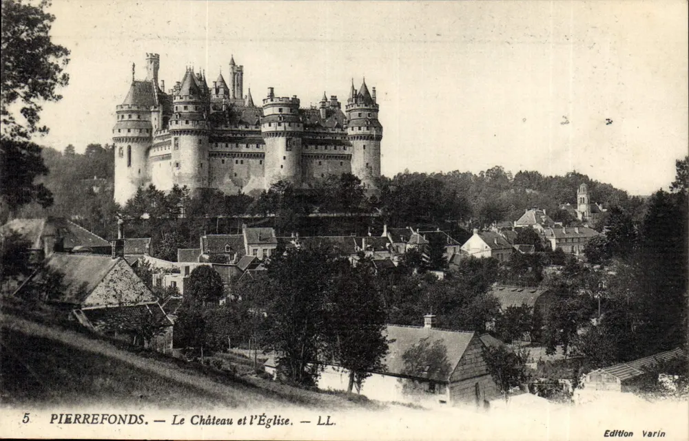 PierreFonds — O Castelo e a Igreja — Edição Varin - Frente
