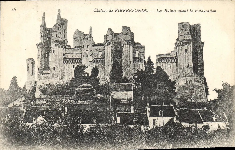 Schloss PIERREFONDS — Die Ruinen vor der Restauration — Unbekannter Verlag, Seriennummer 16 - Vorderseite