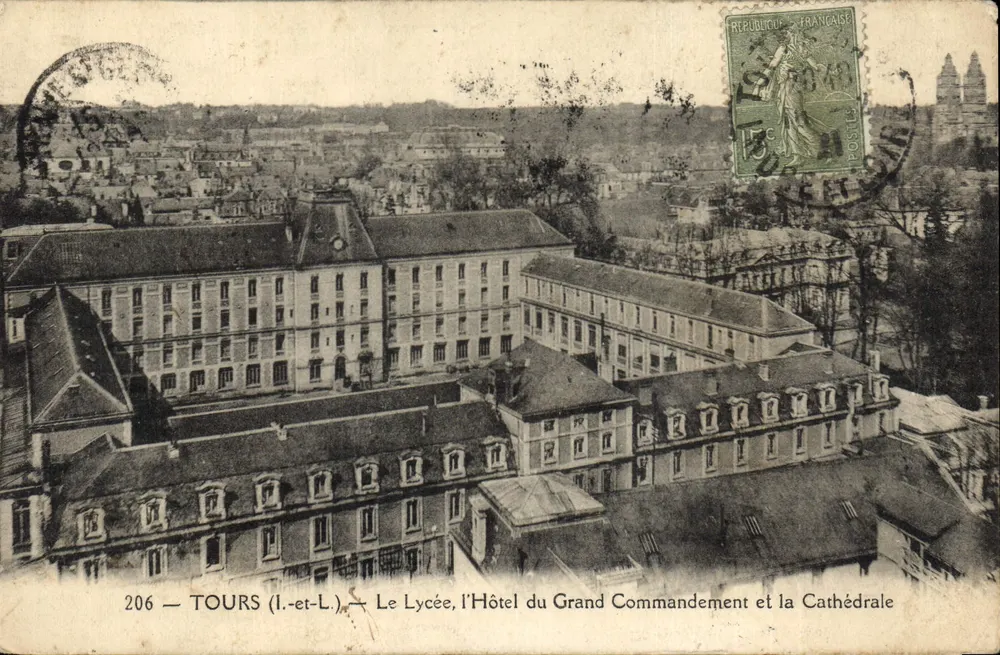 Tours (Loire-et-Loire) — Das Lycée, das Hotel du Grand Commandement und die Kathedrale — A. Papeghn, Verlag Tours, n°206 - Vorderseite