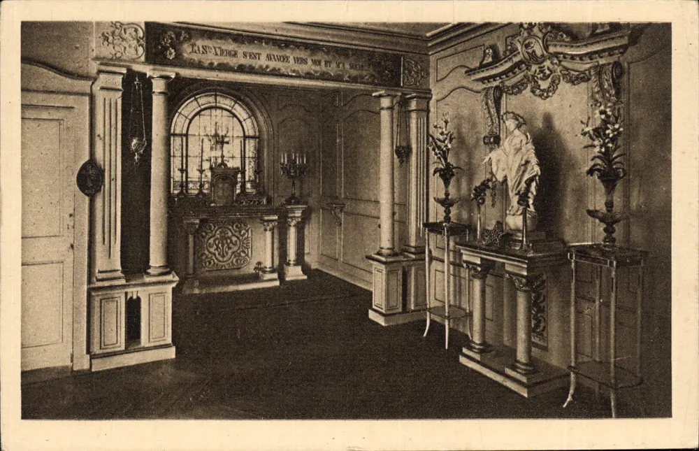 Sala de Oração dos 'Buissonnets' — oratório dedicado à Virgem — editor não visível - Frente