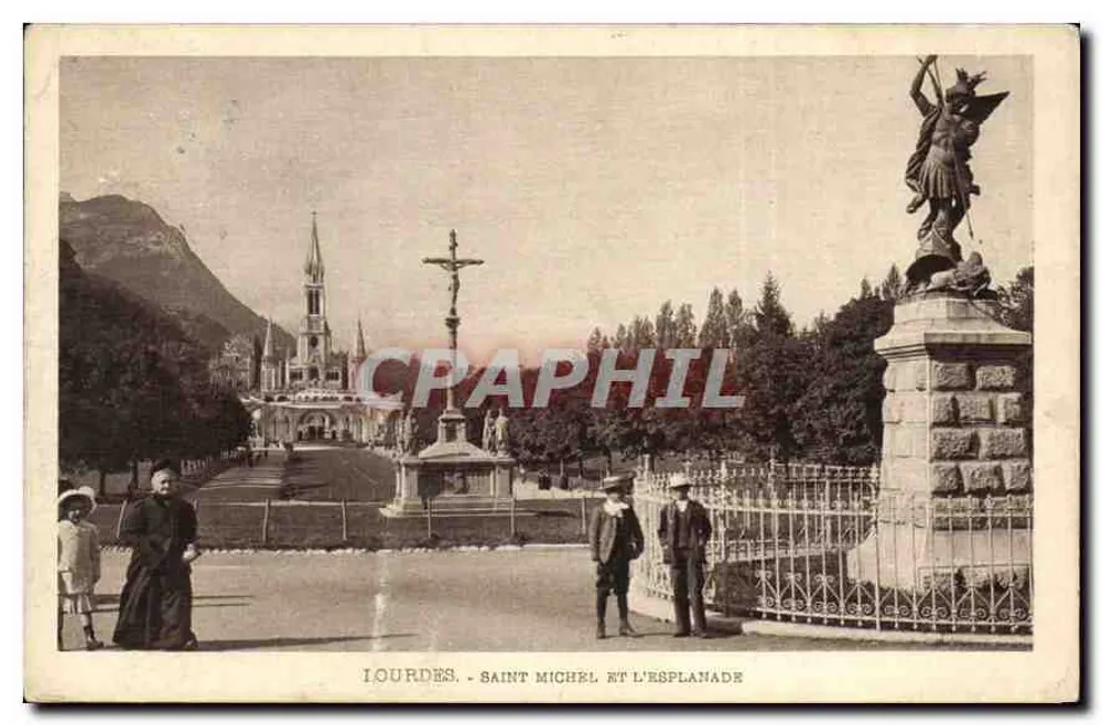 Lourdes - São Miguel e a Esplanada - Frente