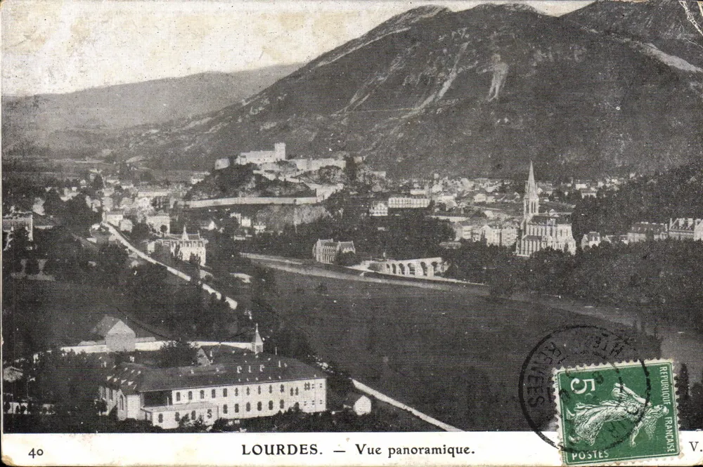 Lourdes — Vista panorâmica — Editor V. (n° 40) - Frente