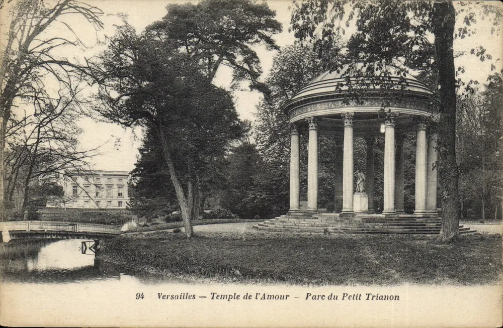 Versalhes — Templo do Amor — Parque do Petit Trianon - Frente