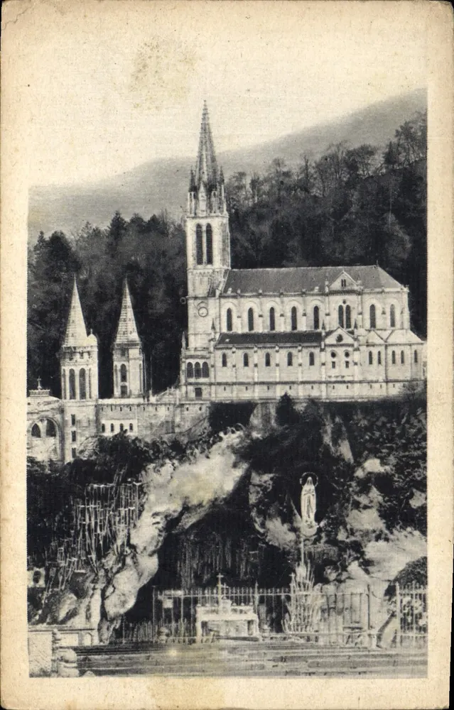 Lourdes — A Gruta e a Basílica — Edit. do Palaire do Rosário - Lourdes - Frente