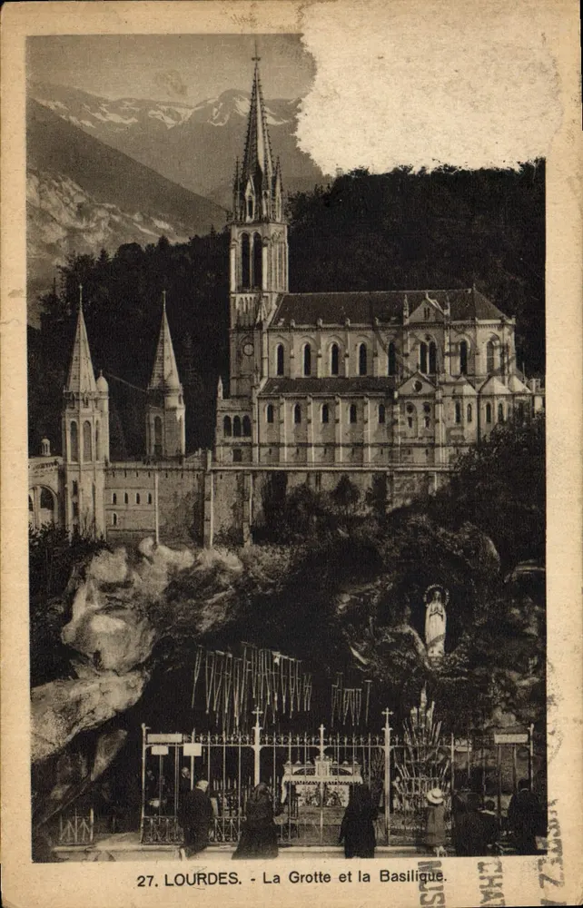 Lourdes - A Gruta e a Basílica — Editor: CHA 27 - Frente