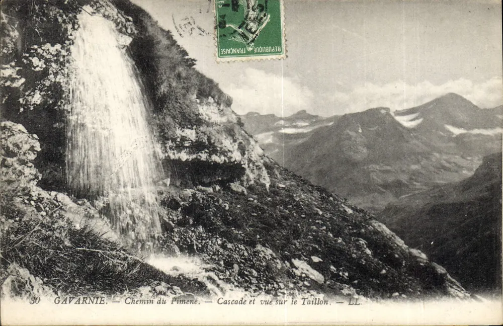 Gavarnie — Wasserfall und Blick auf den Taillon — LL - Vorderseite