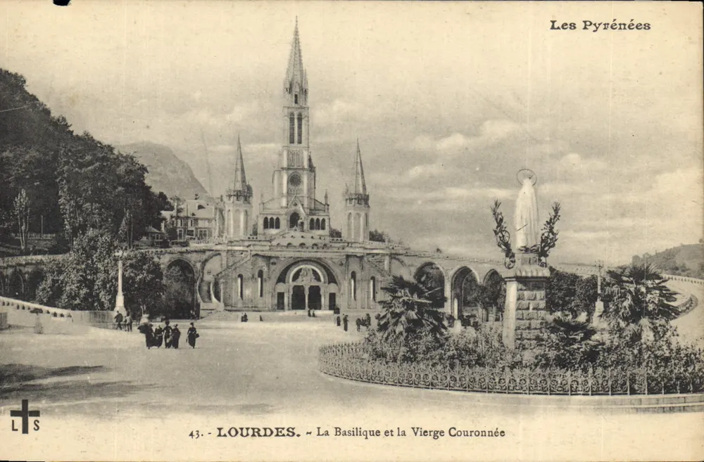 Lourdes — Die Basilika und die gekrönte Jungfrau — Die Pyrenäen, n°43 - Vorderseite