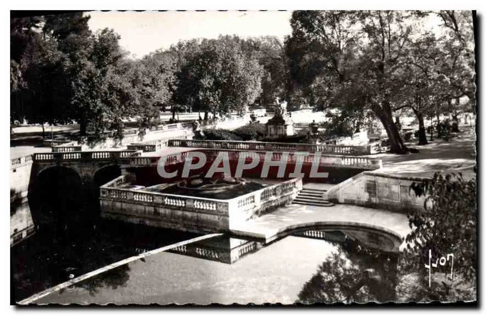 Jardin de la Fontaine — Les Bains Romains — Nîmes (Gard) — Verlag: Véritabl Photo, Paris - Vorderseite