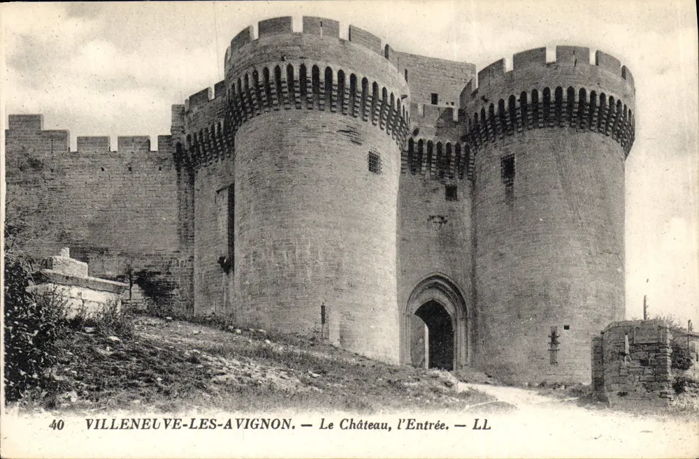 Villeneuve-lès-Avignon — Das Schloss, der Eingang — LL - Vorderseite