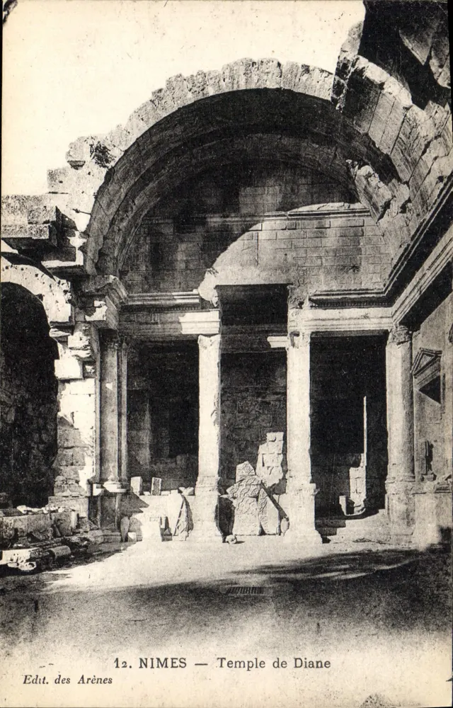 Nîmes — Templo de Diana — Edit. das Arenas, n°12 - Frente