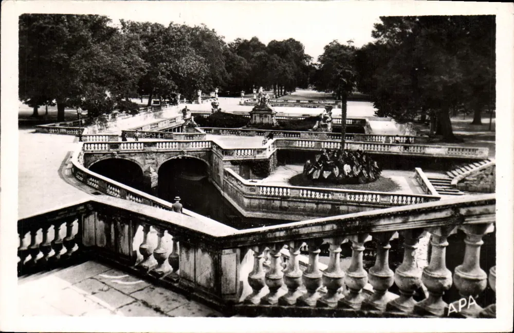 Garten der Fontaine — Nîmes, Gard — Verleger APA - Vorderseite
