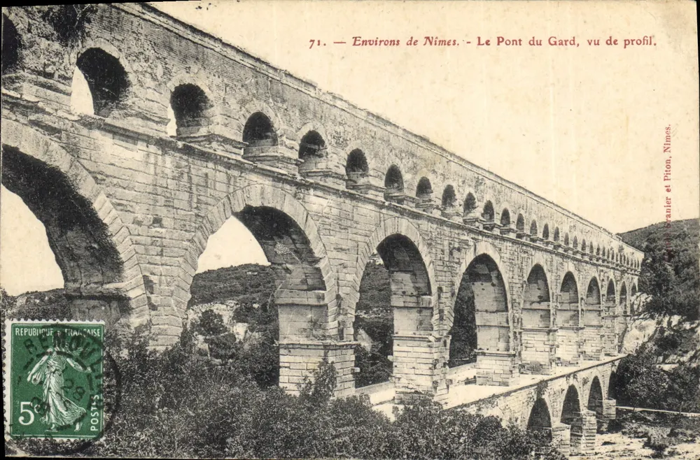 O Pont du Gard — vista de perfil — editor Baunier e Piton, Nîmes, n°71 - Frente