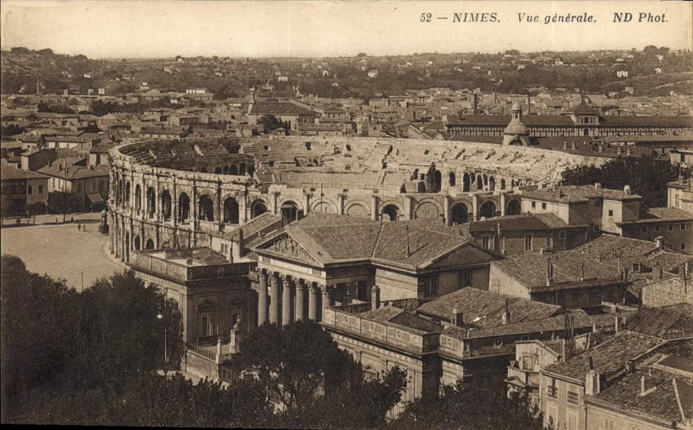 Nîmes — Vista geral — ND Phot. n°52 - Frente