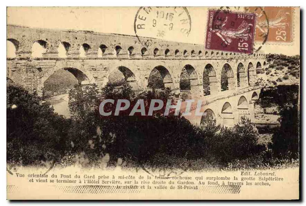 Pont du Gard — Visão oriental tirada da metade da encosta da falésia rochosa — Edit. Labourel - Frente