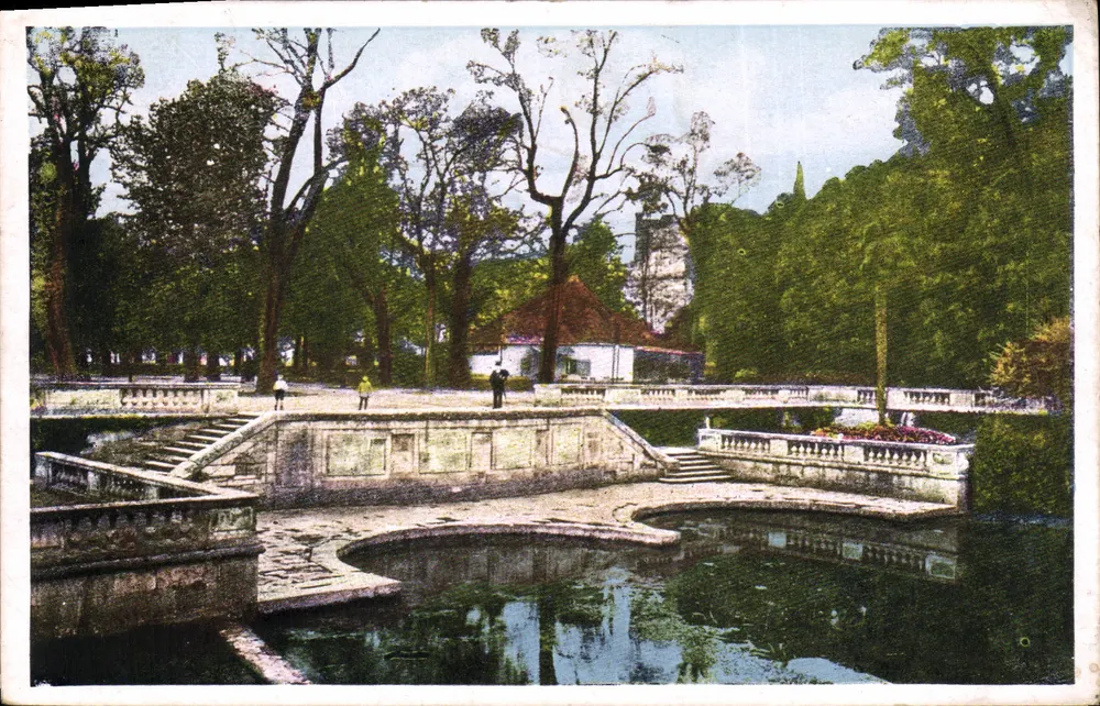 Nîmes (Gard) — A Fonte — A Fonte — editor desconhecido, n° de série 30 - Frente