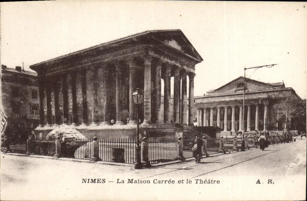 Nîmes — Die Maison Carrée und das Theater — A.R. - Vorderseite
