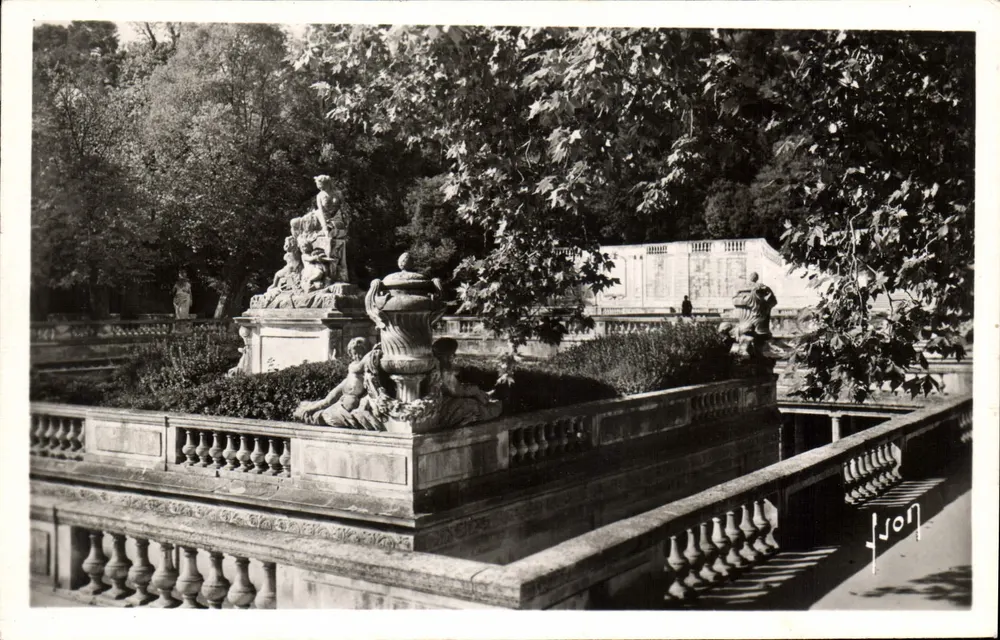 Jardin de la Fontaine — Die Römischen Bäder — Éditions d'Art Martel - Vorderseite