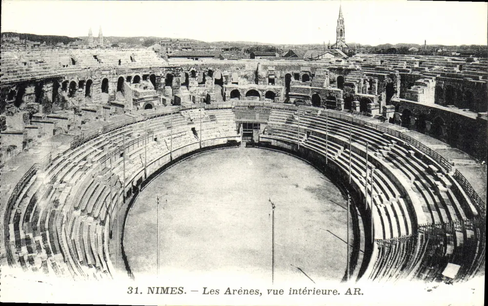 Nîmes — Les Arènes, vista interior — AR. - Frente