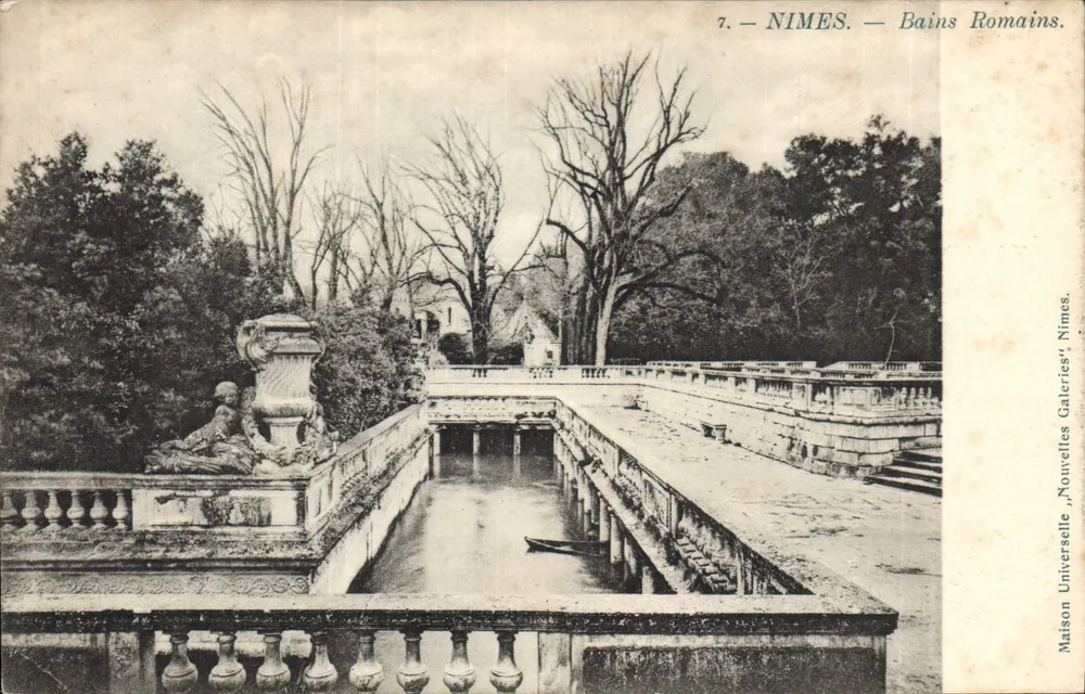 Nîmes — Banhos Romanos — Maison Universelle, Nouvelles Galeries, Nîmes - Frente